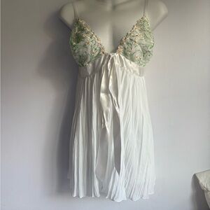 ✨NWT Victoria’s Secret Dream Angels Daisy Babydoll Dress✨